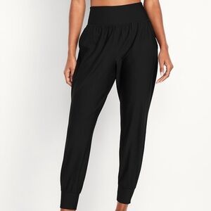 Old Navy Women's Classic Black Joggers